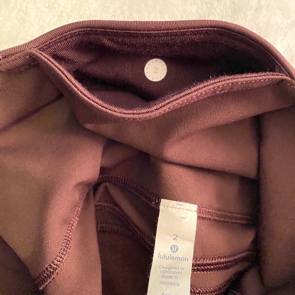 Lululemon Crop Yoga Pants! - Picture 7 of 7